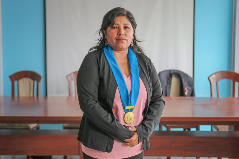 Nueva regidora asume funciones en el Concejo de Islay-Matarani