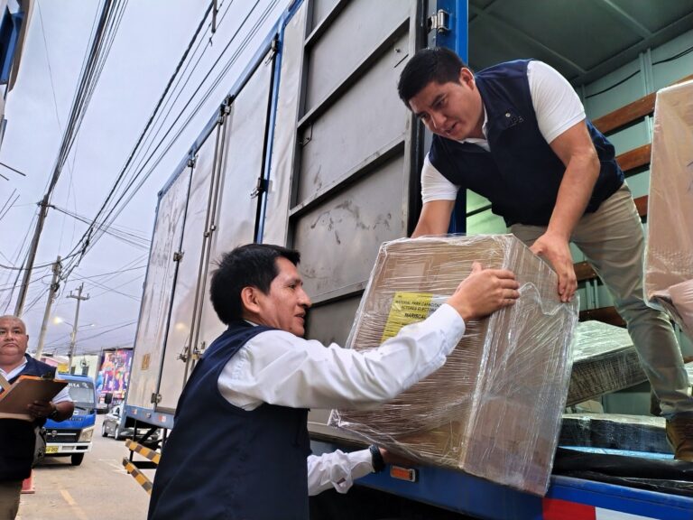 ODPE Ilo recibe material de capacitación para actores electorales