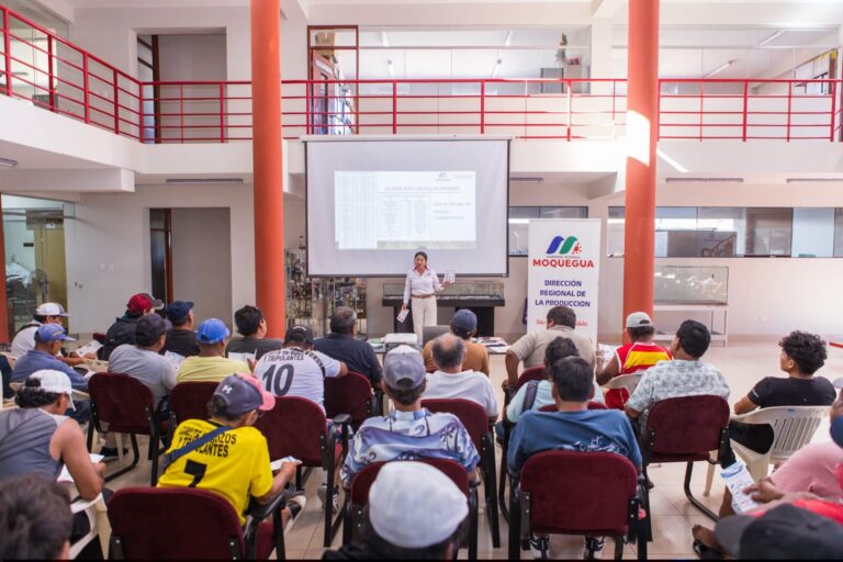 Más de 80 pescadores participaron en capacitación sobre vedas y tallas mínimas