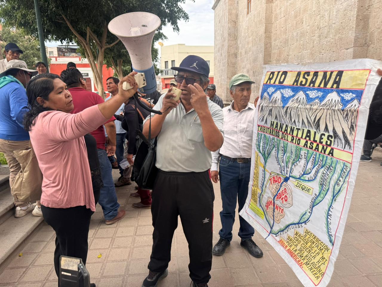 Se suspende sesión del CMQ en medio de protestas por represa Asana 1 Planton en la MPMN por represa Asana 16022026 6 La Prensa Regional