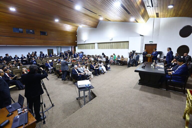 Congreso aprueba con 75 votos censura contra José Jerí