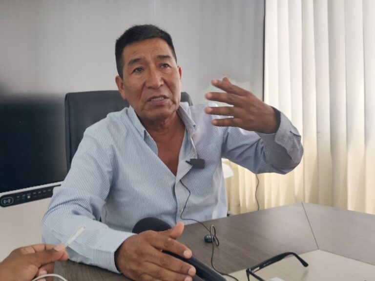 Alcalde gestiona intervención directa de la PCM en problema limítrofe Islay-Camaná