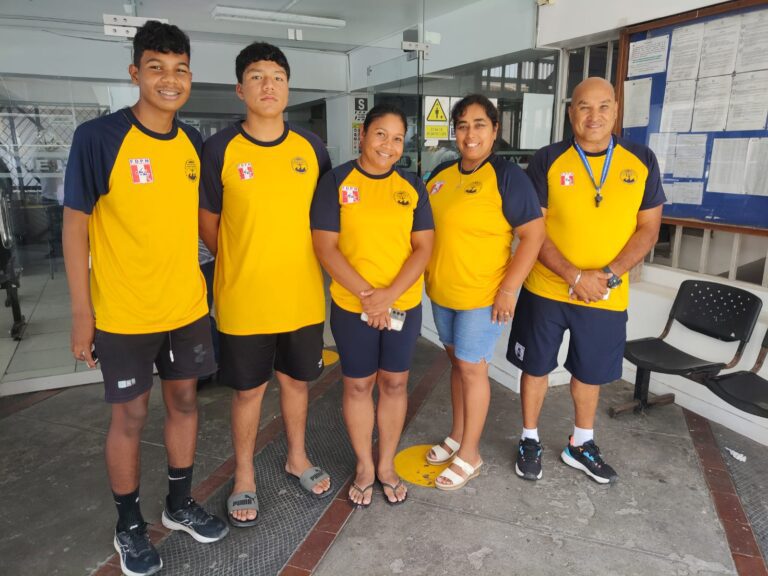 En la piscina de César Vallejo: culmina academia municipal de natación