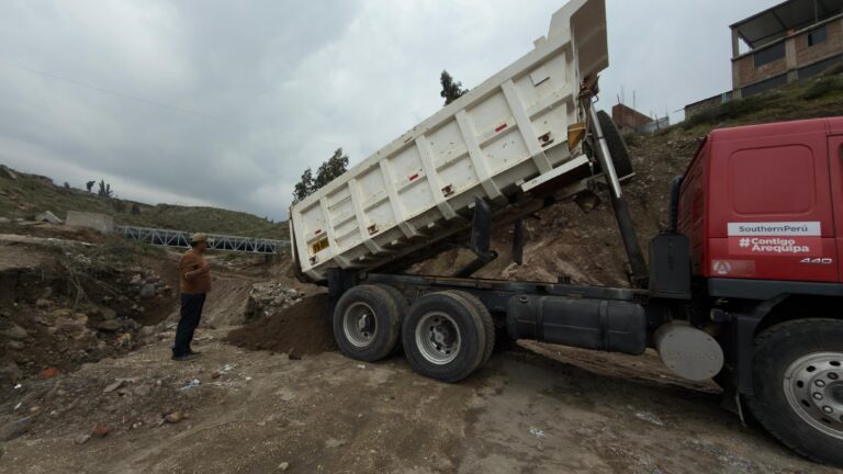 Southern despliega maquinaria por emergencia en Arequipa