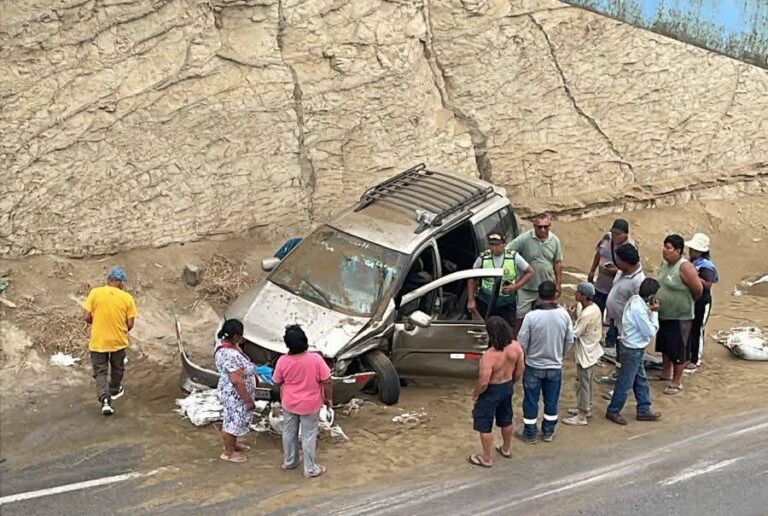 Triple choque deja heridos en Camaná