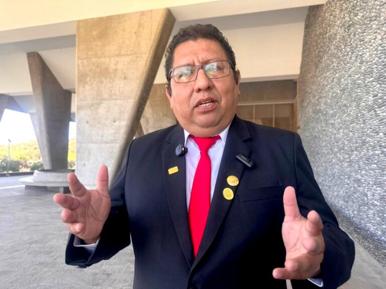 GORE Moquegua contrata a exministro Víctor Andrés García Toma para defensa en proceso limítrofe