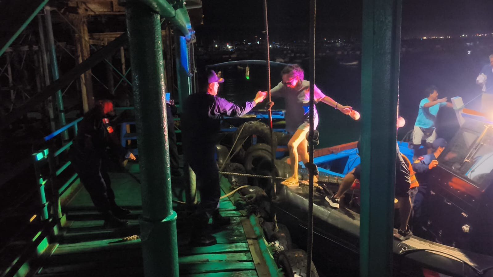 Capitanía de Puerto de Ilo rescata a 16 deportistas náuticos tras quedar a la deriva 2 Capitania de Puerto de Ilo rescata a 16 deportistas nauticos 07032026 4 La Prensa Regional