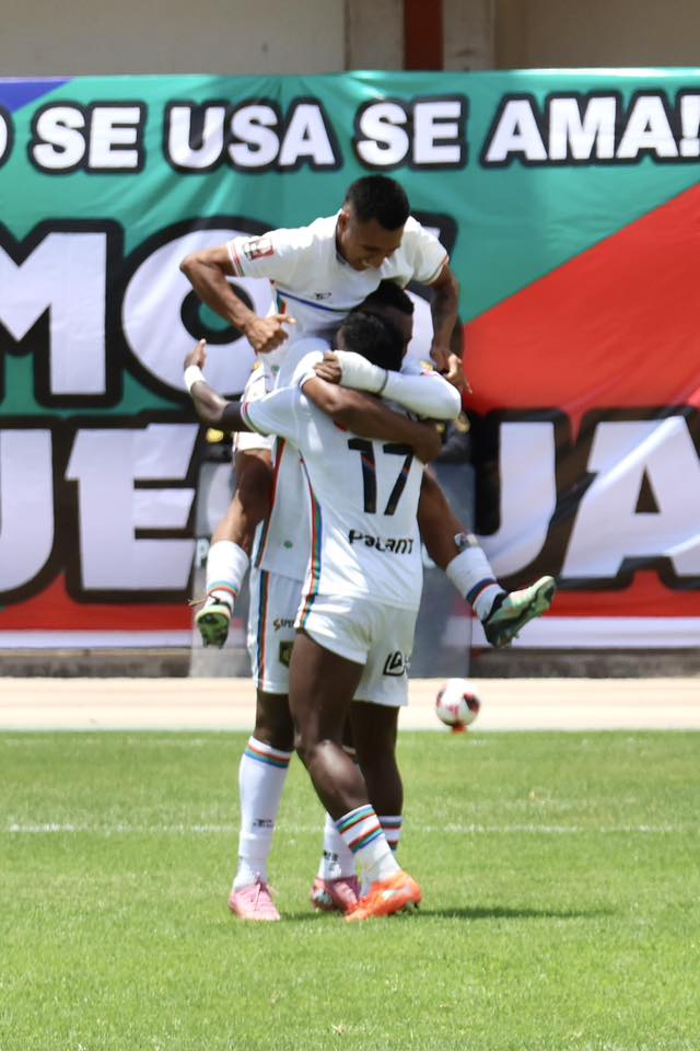 Trinquetes Políticos: Moquegua, la “mata” de Perú Primero 1 Deportivo Moquegua 0326 La Prensa Regional