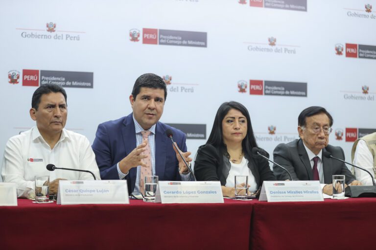 Gobierno intensifica control de precios de combustibles ante prácticas especulativas