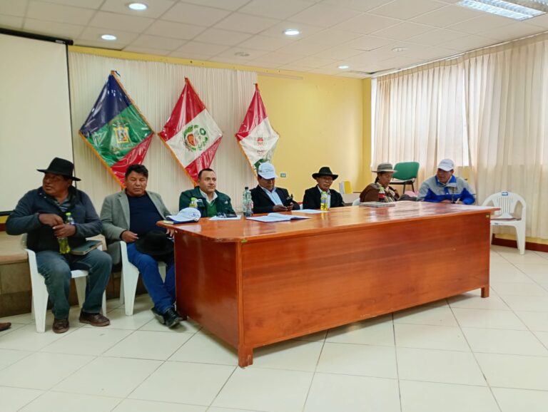 Ichuña instaló mesa temática para fortalecer la gestión sostenible del recurso hídrico