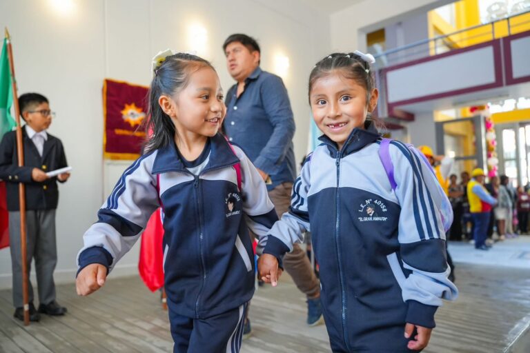 Más de 412 mil estudiantes vuelven a clases en la región Arequipa