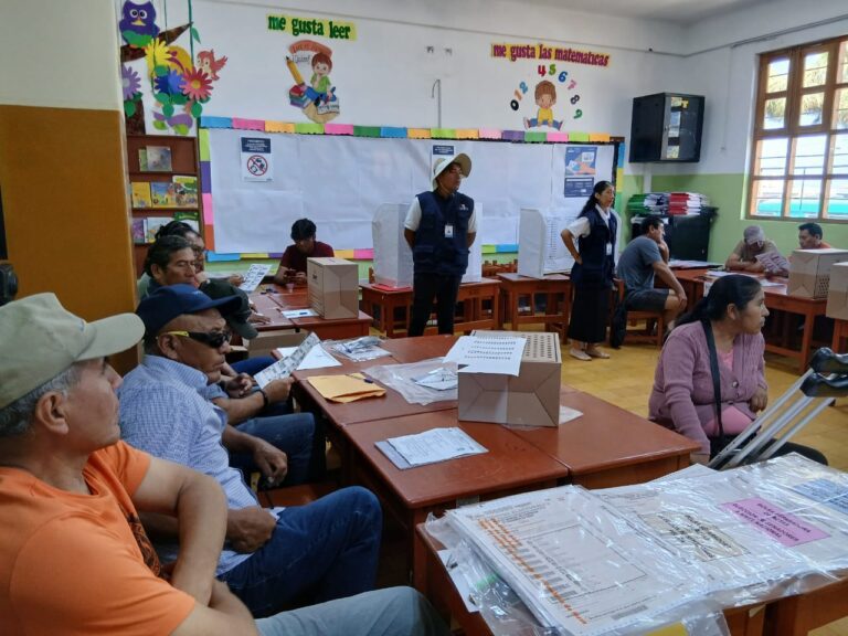 Más de 120 000 miembros de mesa fueron capacitados en todo el país