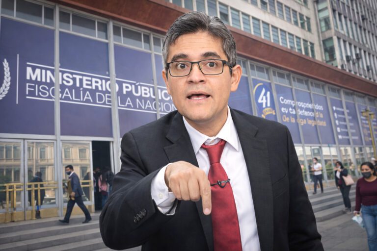 Al no ser ratificado, Domingo Pérez denuncia a Tomás Gálvez de ‘echarse’ al Congreso