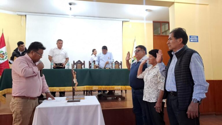 Juramenta nueva directiva del Consejo de Coordinación Local en Torata