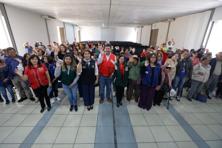 MIMP entrega más de 5,600 bienes a distritos de Arequipa afectados por lluvias