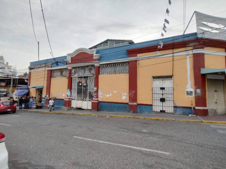 Mercado San José de Mollendo celebra 97 años con actividades festivas