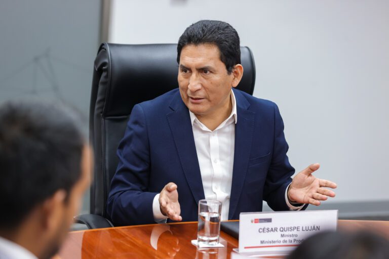 PRODUCE convoca a pescadores artesanales de la Macro Sur a mesa de diálogo en Ilo, pese a pedido de gremios para realizarla en Matarani