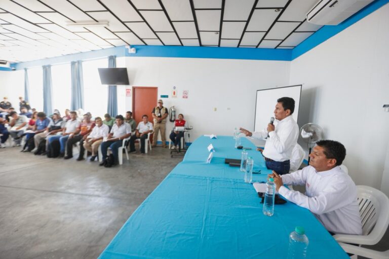 Pescadores piden al ministro retomar agenda de la Macro Sur