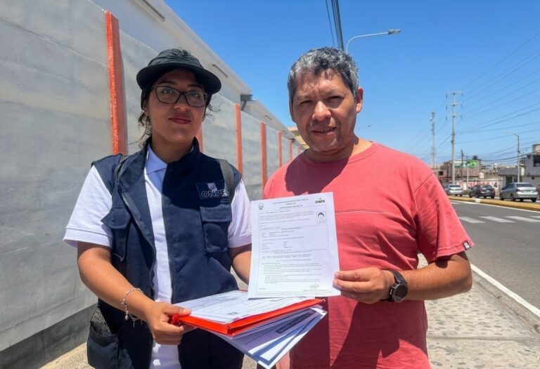 ONPE intensifica entrega de credenciales a miembros de mesa en la región Moquegua