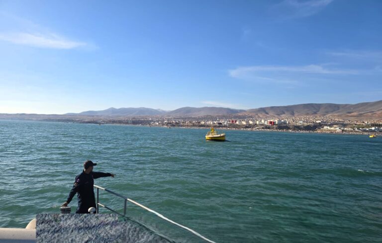 Capitanía de puerto supervisa boyas frente a Mollendo