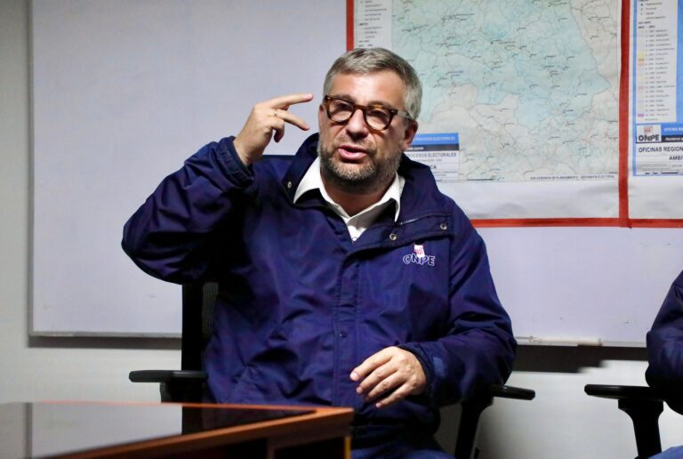 ONPE estima que resultados presidenciales se conocerían al mediodía del 13 de abril