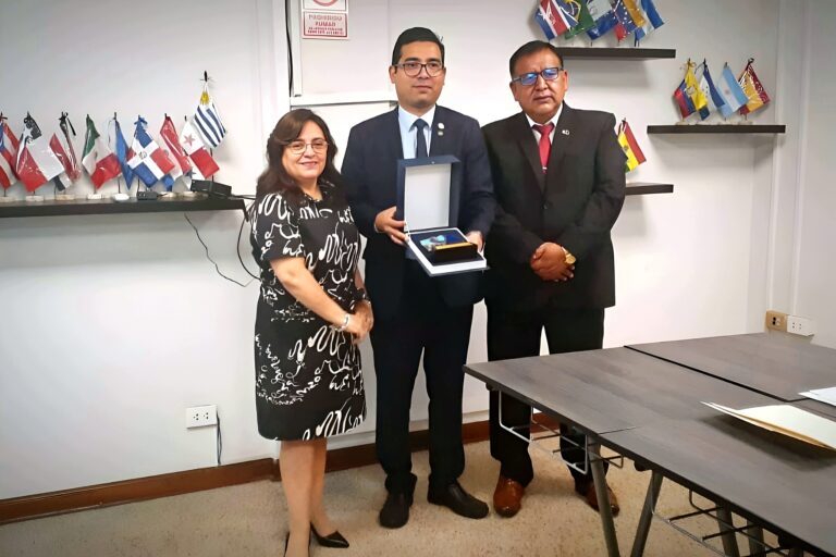 Rector de la UNAM gestiona ante SUNEDU nuevas maestrías de posgrado