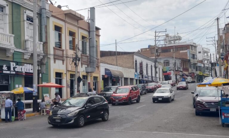 Colectiveros prefieren dialogar con nueva gestión municipal sobre su problemática