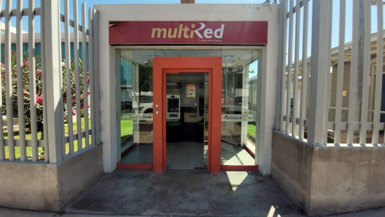 “Cambiazo” en cajero automático deja sin ahorros a obrero en Moquegua