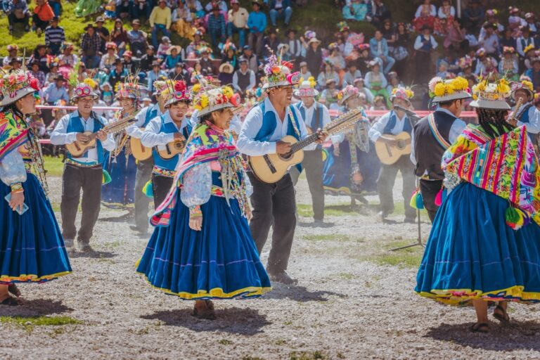 Carumas invita al XXV Festival del Sarawja “Charango de Oro”