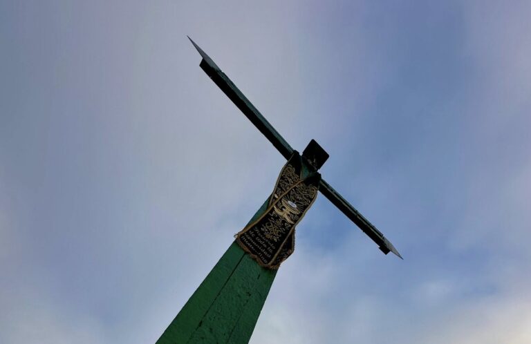Fieles participarán en misa de fiesta en la Cruz de Fierro de Mollendo