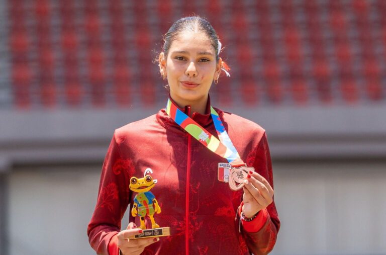 Atleta Doménica Crose volvió a Ilo con medalla internacional 