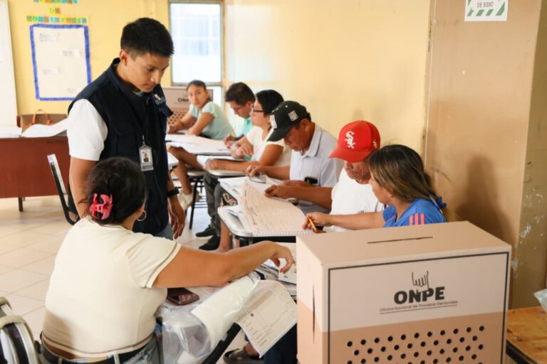 Crisis de los partidos políticos en el sur peruano