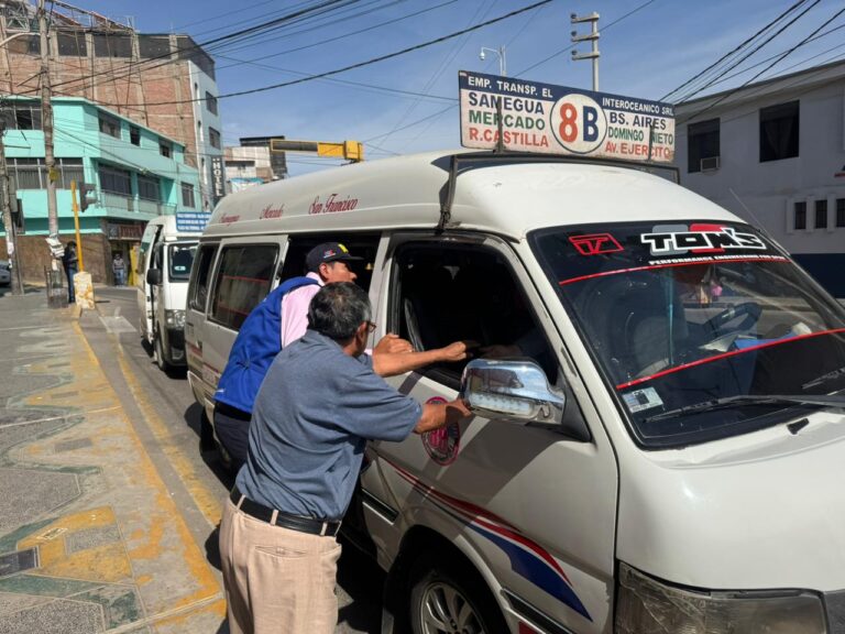 MPMN prohíbe exhibir tarifas en ventanillas de combis