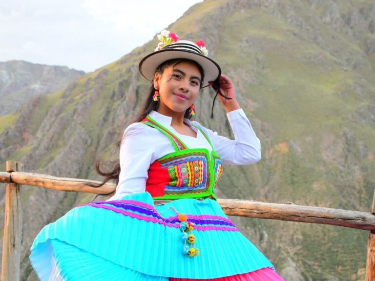 Luz Mery Quispe es elegida Sumaq T’ika 2026 en Ichuña