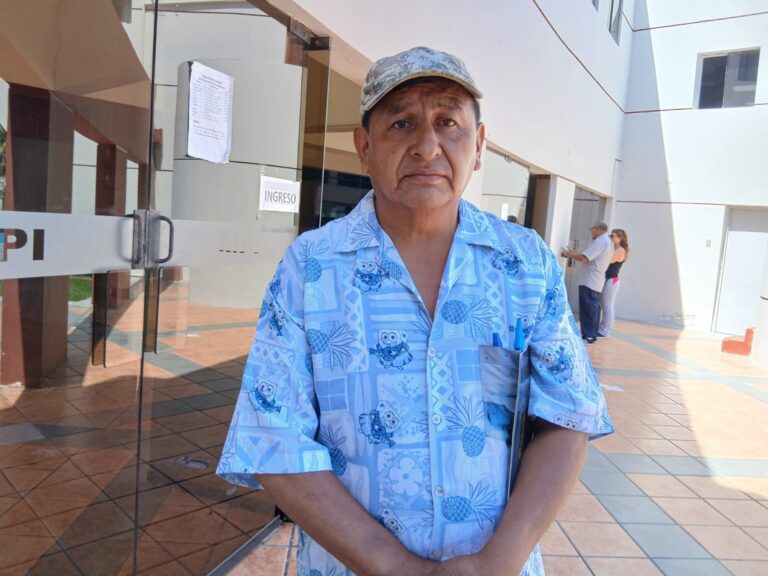 Dirigente exige asfaltado de vía principal en Villa 6 de Mayo