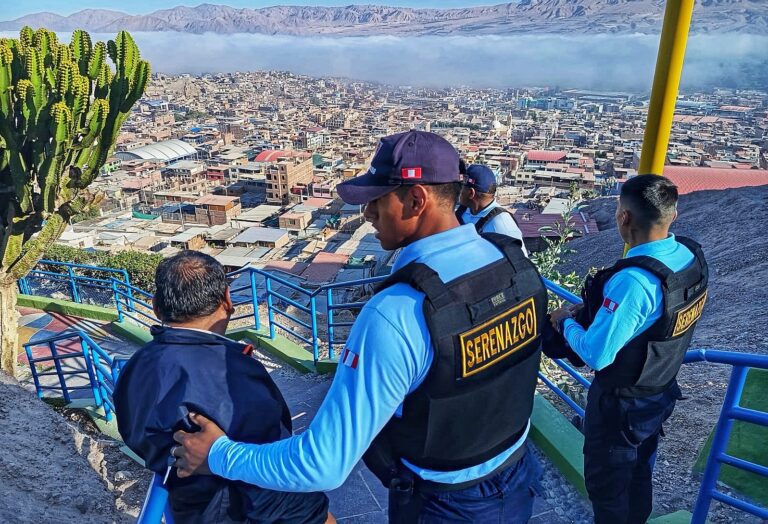 Moquegua: intervención oportuna de Serenazgo evita situación de riesgo en mirador