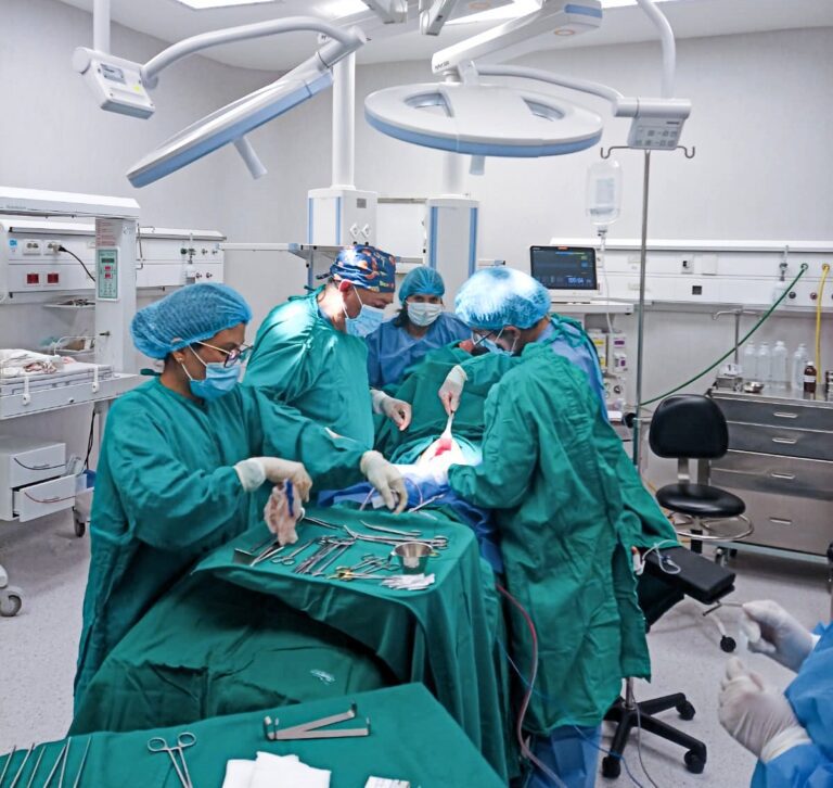 Hospital Alto Inclán realiza exitosa cirugía a paciente con hernia