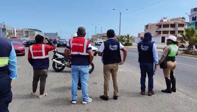 Realizan operativo a taxis y mototaxis para verificar tarjeta de circulación