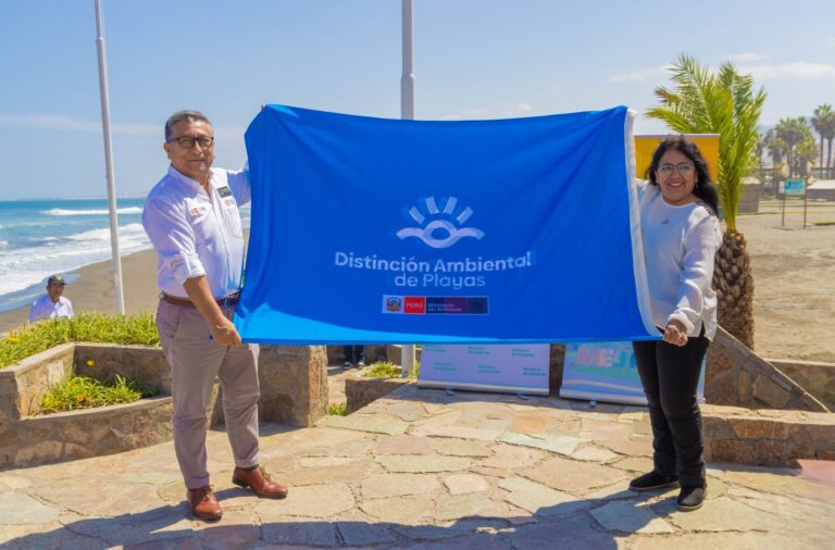 Playa Margaritas de Mejía recibe distinción ambiental nacional