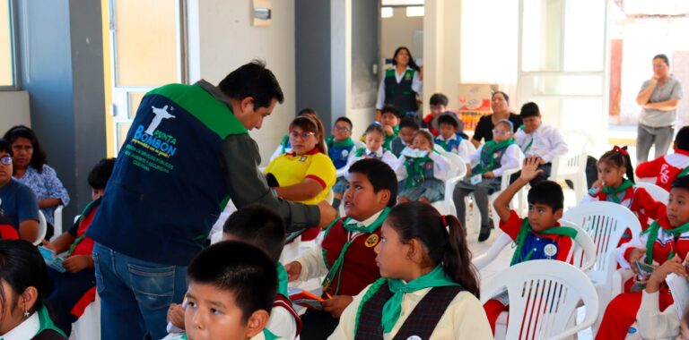 Escolares punteños participan en taller climático distrital