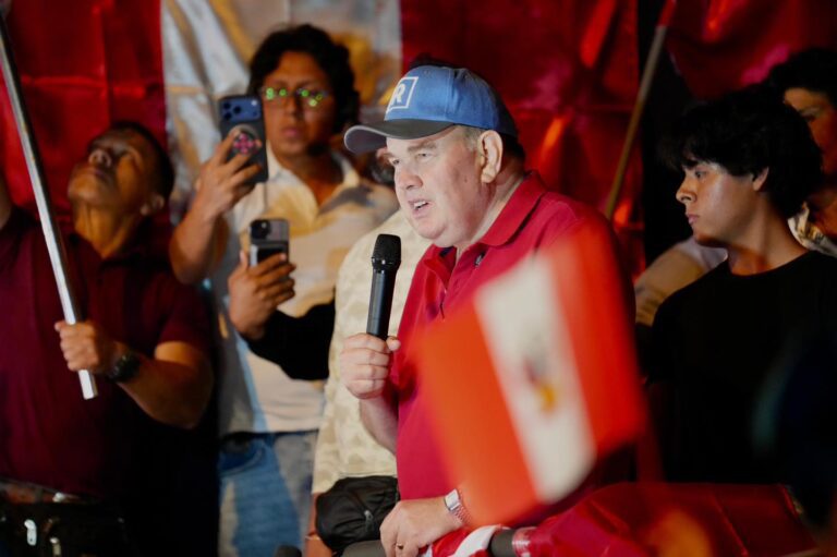 López Aliaga pide suspender proclamación de resultados por fallas de la ONPE