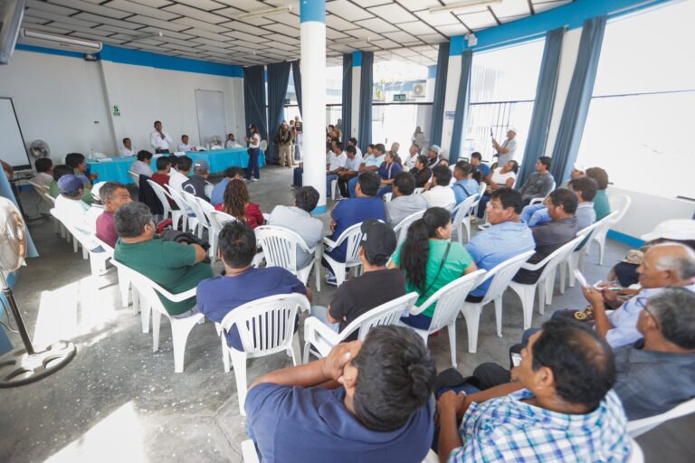 Confirman mesa de trabajo con pescadores artesanales y Produce en Matarani