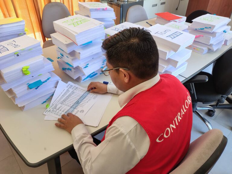 Contraloría alerta que 25 entidades públicas de Moquegua omiten transparentar contratos de consultorías