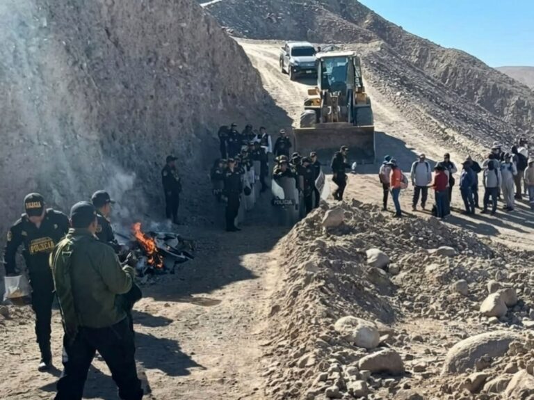 Queman 18 chozas instaladas por presuntos invasores en terrenos del Promuvi de San Antonio