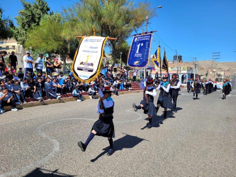 UPIS Alto Ilo celebró su 61° aniversario con ceremonia y desfile cívico