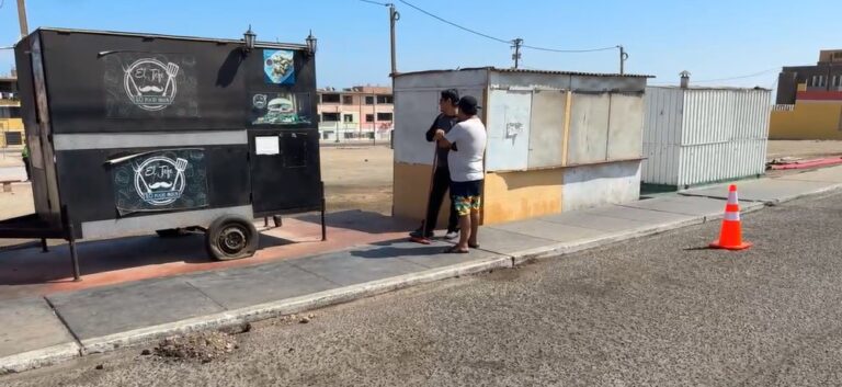 Emprendedores expresan malestar por posible retiro de quioscos frente al Parque El Minero