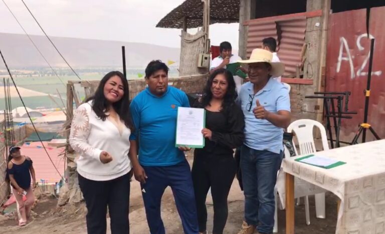 Cocachacra: pobladores de Alto Alianza reciben 38 títulos de propiedad 