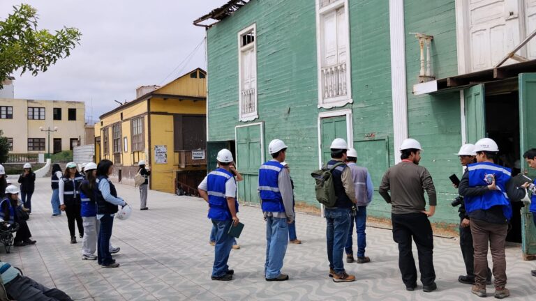 Estudiantes de la Católica realizan visita técnica al ex Cinema Teatro de Mollendo
