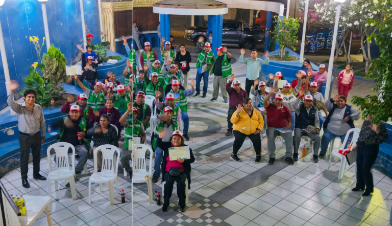 Mototaxistas de Cocachacra reciben homenaje por su día