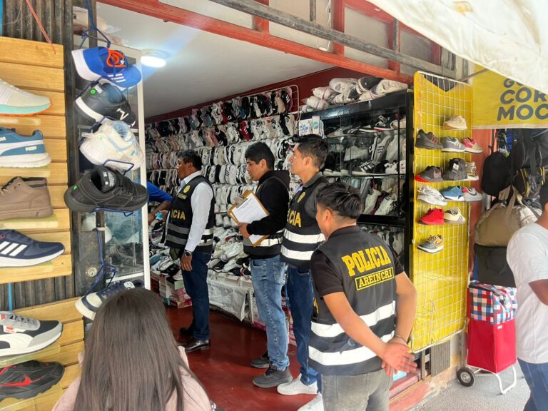 Incautan zapatillas, gorras y mochilas presuntamente falsificadas en la Pampa Inalámbrica